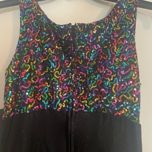 New beautiful show choir or sequin top party gown. Size 6 No tears, no smoke - Picture 4 of 4